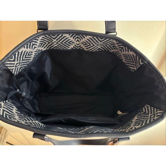 Thirty-One Tote - Picture 4 of 4